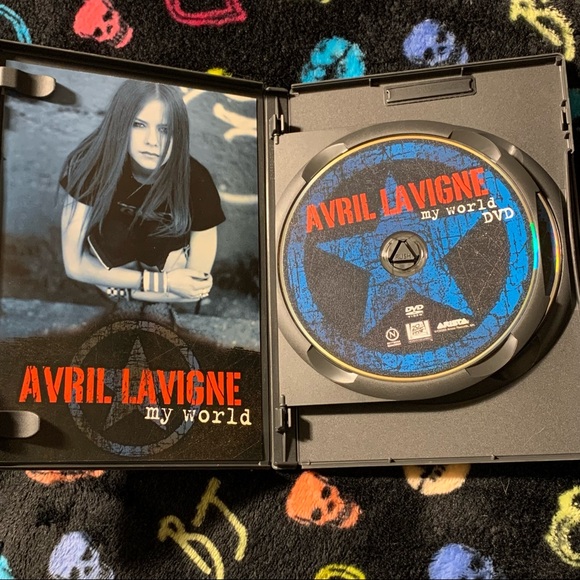Avril Lavigne My World DVD / CD - Picture 4 of 5